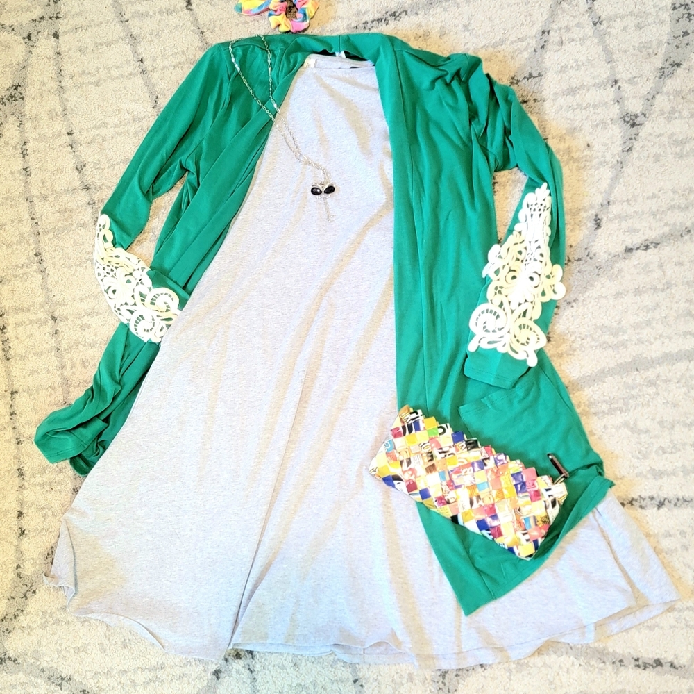 Sleeveless dress with Lace Cardigan